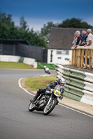 Vintage-motorcycle-club;eventdigitalimages;mallory-park;mallory-park-trackday-photographs;no-limits-trackdays;peter-wileman-photography;trackday-digital-images;trackday-photos;vmcc-festival-1000-bikes-photographs